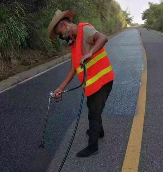 南充路面喷涂翻新彩色步道施工方案